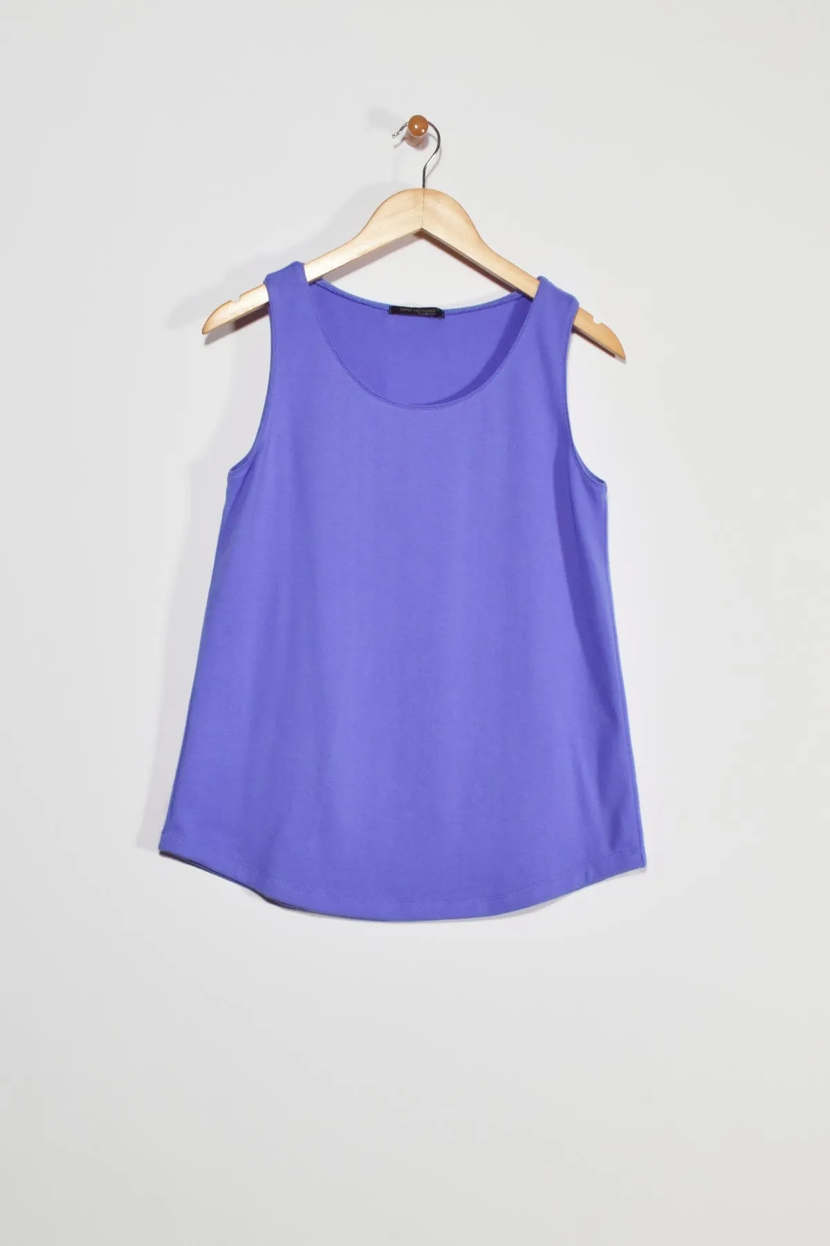 26” Sleeveless Scoop Neck Tank