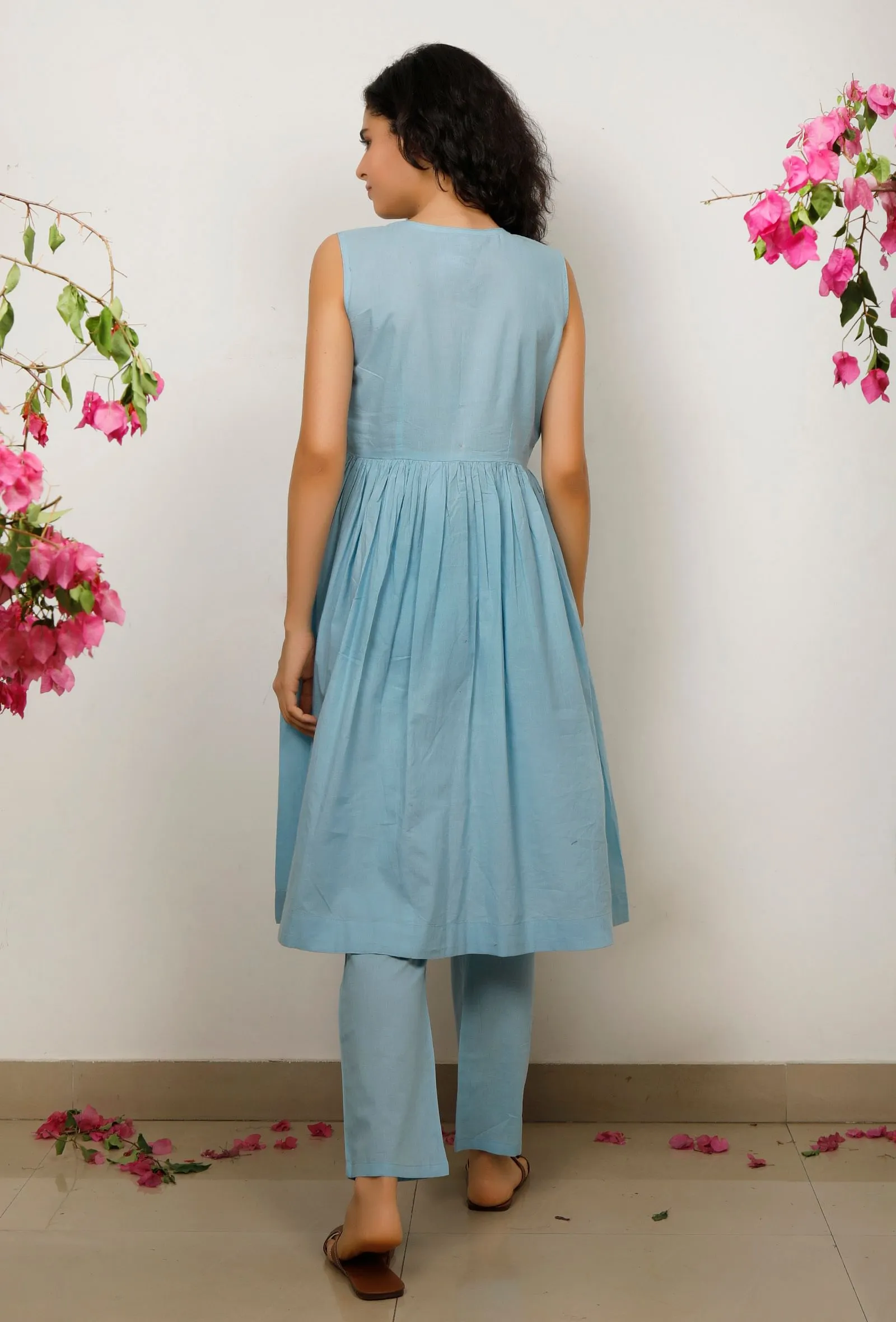 Blue Sleeveless Gathered Kurta